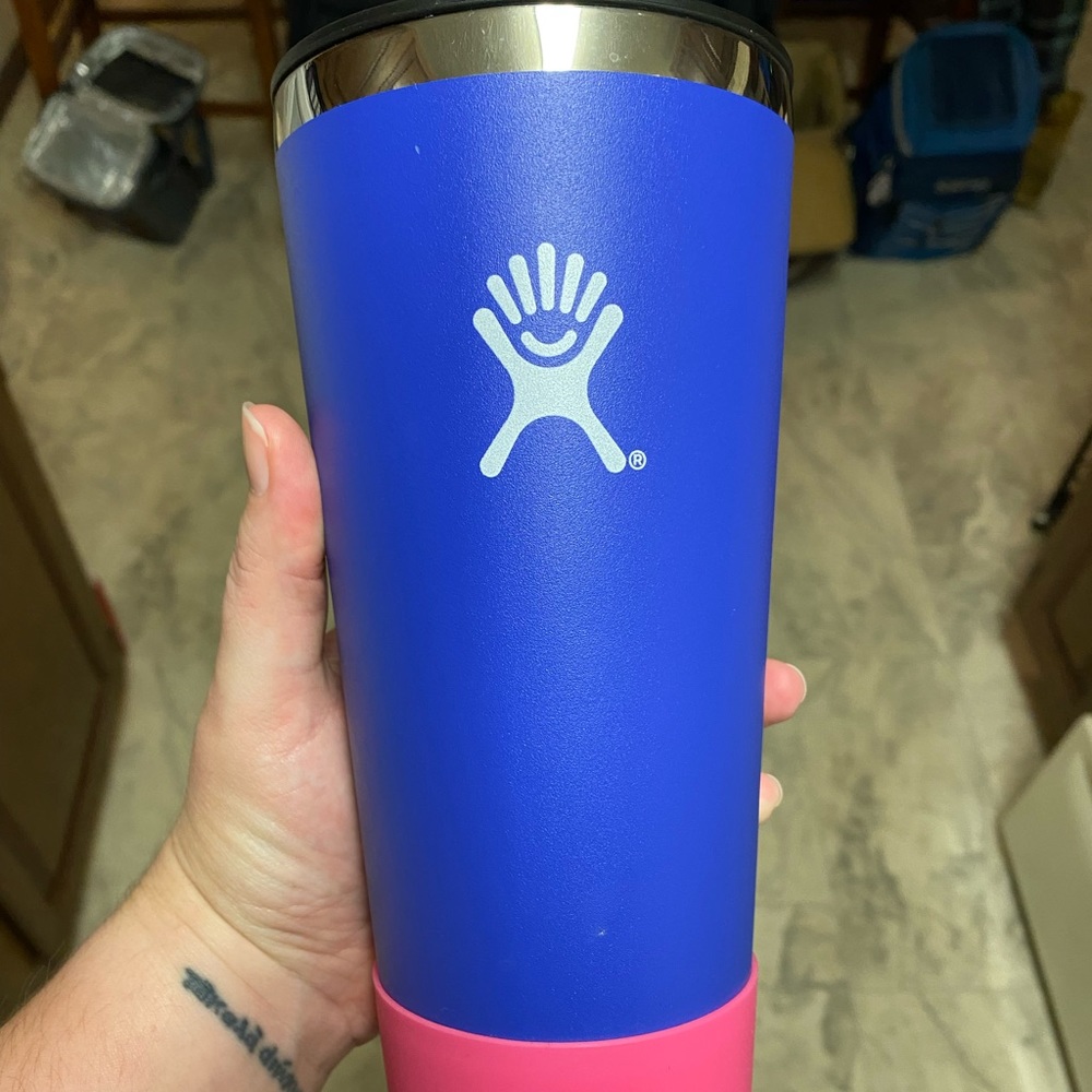LIMITED EDITION 🫐Hydro Flask🫐 32oz